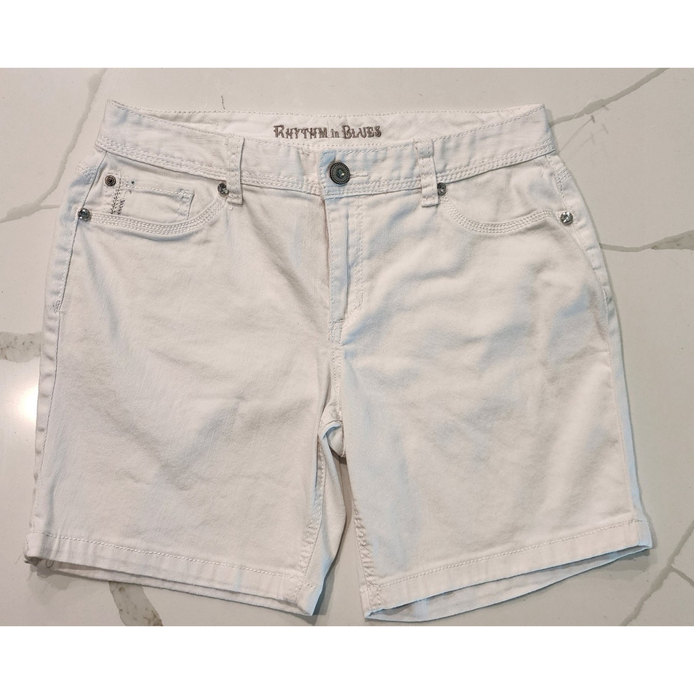 Rhythm In Blues White Embroidered Rhinestone Bermuda Jean Shorts Women's 12